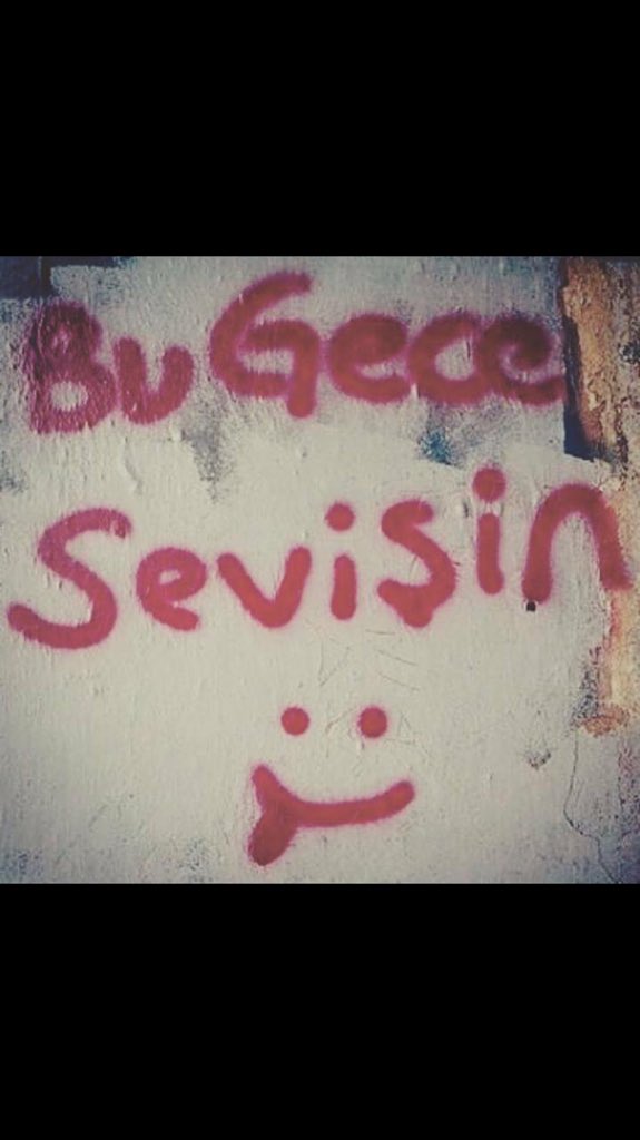 Defne (@bisexdefne) on Twitter photo 