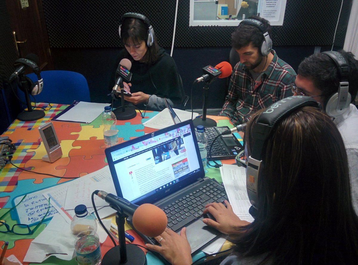 colorcomun's tweet photo. Nueva mesa de debate en nuestro #20Dcolor @auxijl @joseignaciojr Cristina Ruíz Cortina de @alqudsandalucia https://t.co/Fq6ltdziXg
