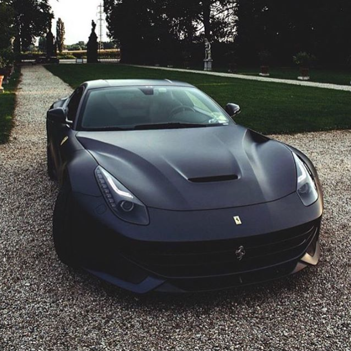CarSwapMe's tweet photo. Murdered out Ferrari 💀 https://t.co/XIBF4Ktr0N