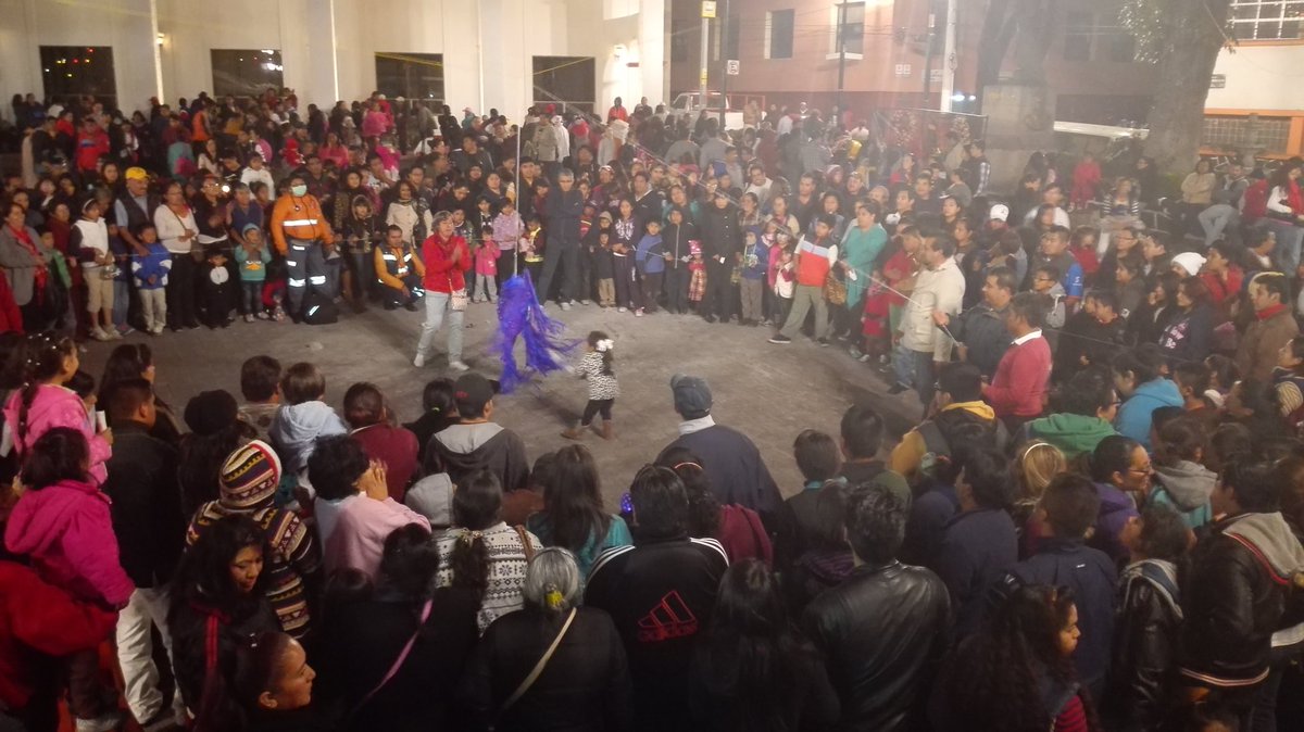 ContXDelante's tweet image. Iniciamos con la tradicional piñata.