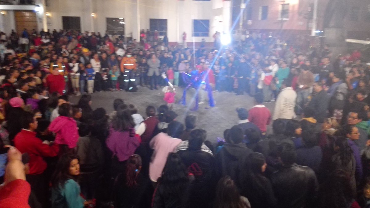 ContXDelante's tweet image. Iniciamos con la tradicional piñata.
