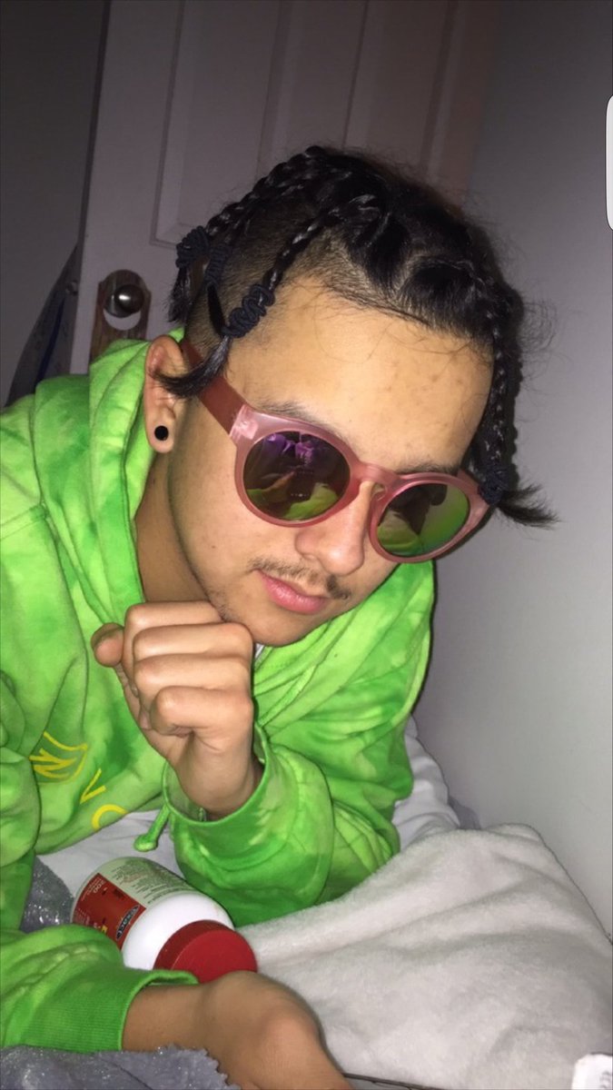 Marshall_abery2's tweet photo. Question: is this my next look ? https://t.co/CaHM0yjM3P
