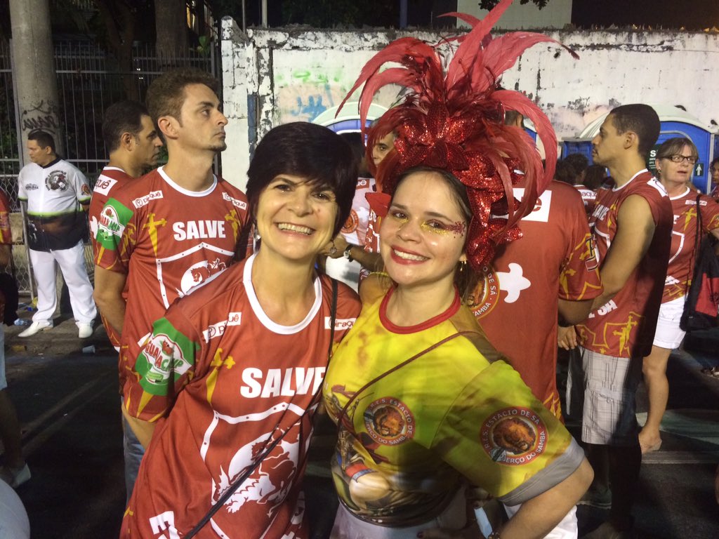 nicolleribeiro's tweet image. 2°round agora: Ensaio Técnico da Estácio de Sá!! 🎉🎶😉 #BateriaMedalhaDeOuro #EstácioDeSá #BerçoDoSamba #GrupoEspecial