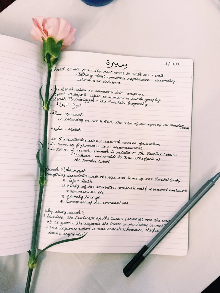 qalaminstitute's tweet image. That deskspace, though. #studygoals #notesgoals #QalamSI