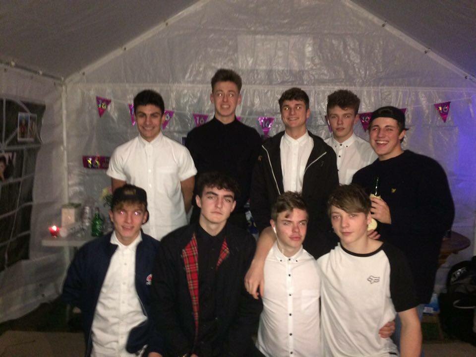 Jevvon_'s tweet photo. Half of Gouche at its finest https://t.co/JydQPIAGVe