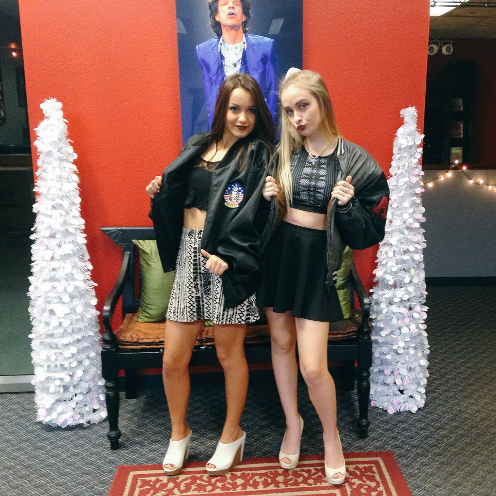 AylaBaela's tweet photo. Hey now, hey now ✨ this is what dreeeaams are made of 💃🏼 https://t.co/EiKJSWhamc