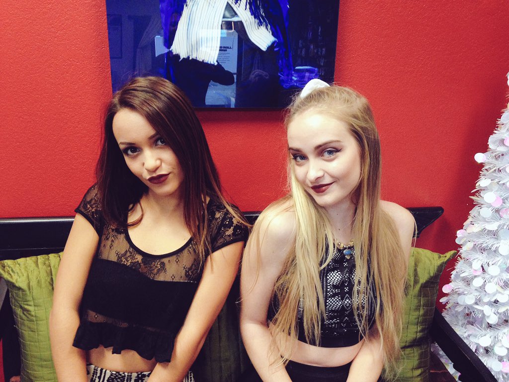 AylaBaela's tweet photo. Hey now, hey now ✨ this is what dreeeaams are made of 💃🏼 https://t.co/EiKJSWhamc