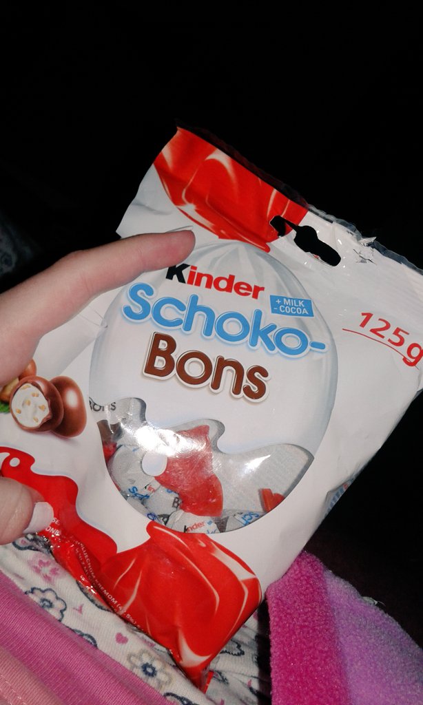 aaleksaandraa15's tweet photo. #love #choco #bons #love #kinder #love #twitter #do #not #love #Monday #hatee #that🙈❤ https://t.co/qb7r1BmJFV