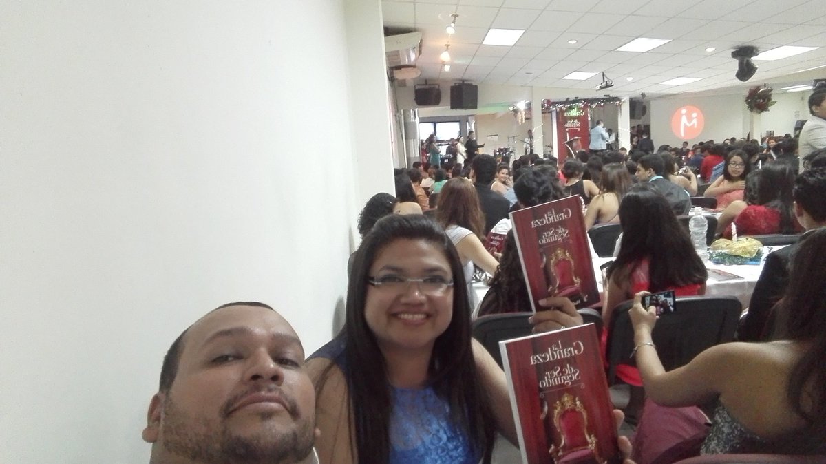 Jessy_27's tweet photo. Mi @PastorVladimir Gracias! #GalaCompaz @compazJ25 Le Amamos! @emilycast607 @XTuPaPiX @1984Diana17 @Krla_Ayala08 https://t.co/jwxpcA6WF5