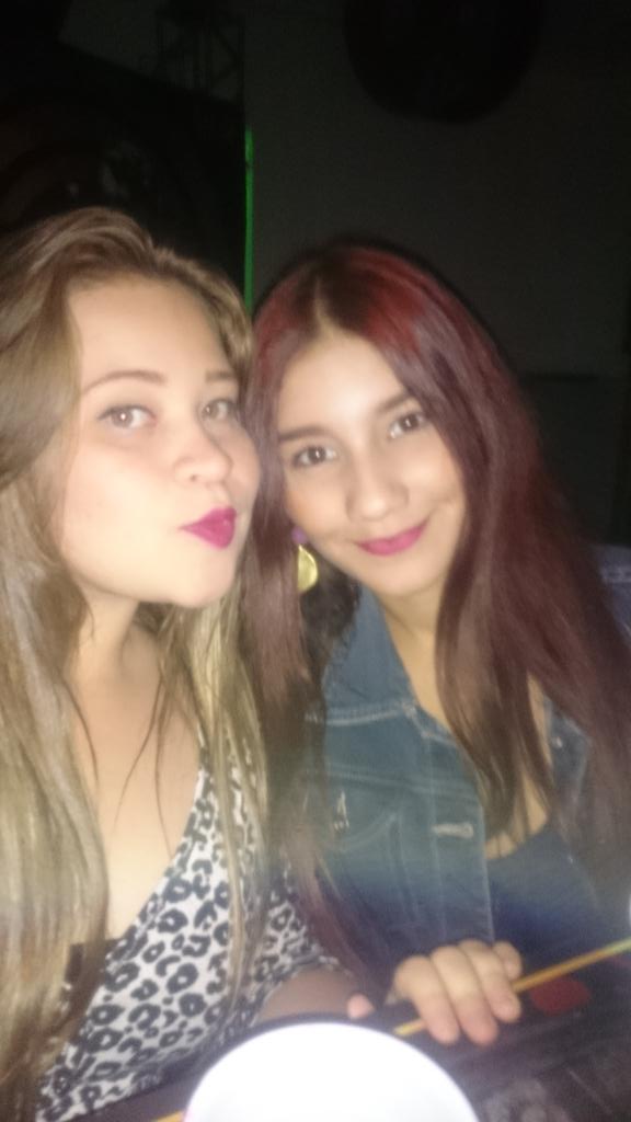 GeRossana's tweet photo. Un buen día, con una de mis buenas amigas.. La que Pao 💖. @Scarlewz https://t.co/GasABk4bOi