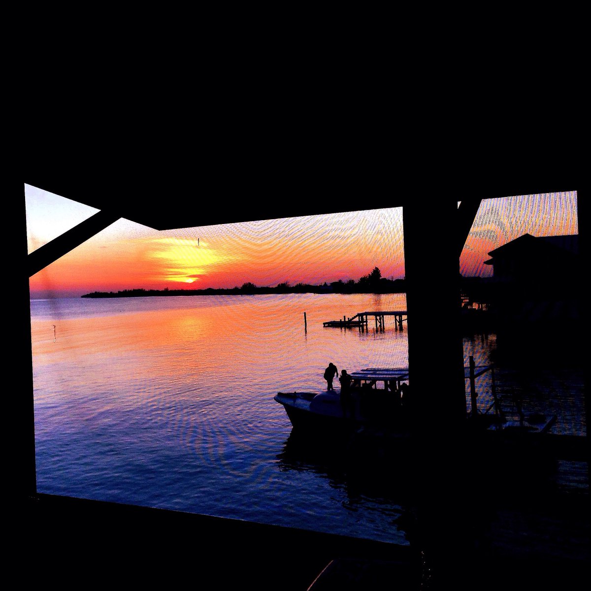 Rootedthoughts's tweet image. “The #sunset hung from my bedroom window like a painting.” #SongsBySwain #JordanSwain #Utila #Honduras