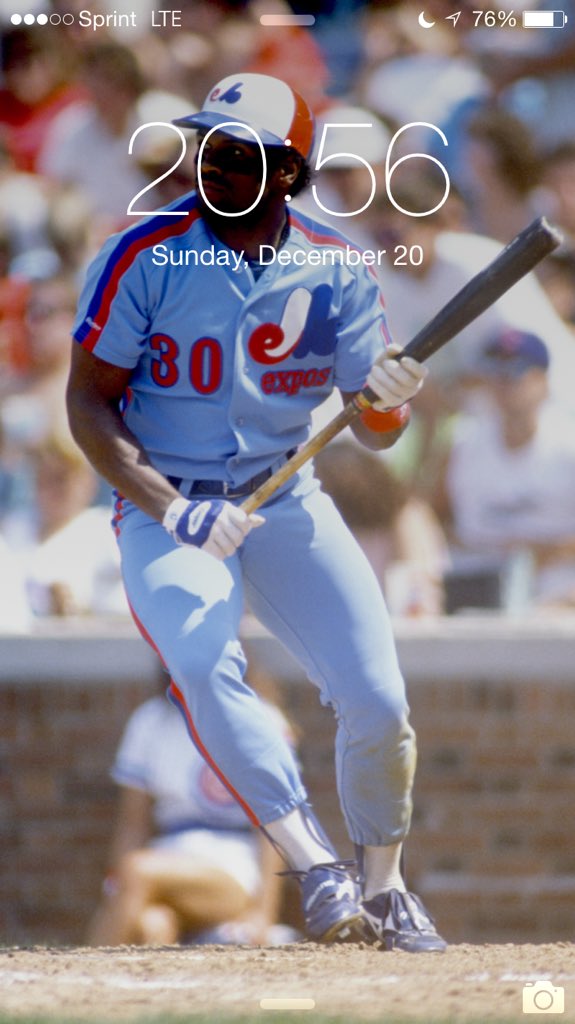 theaceofspaeder's tweet photo. Because I like to see a Hall of Famer every time I turn my phone on. https://t.co/AiMVz7eSzl