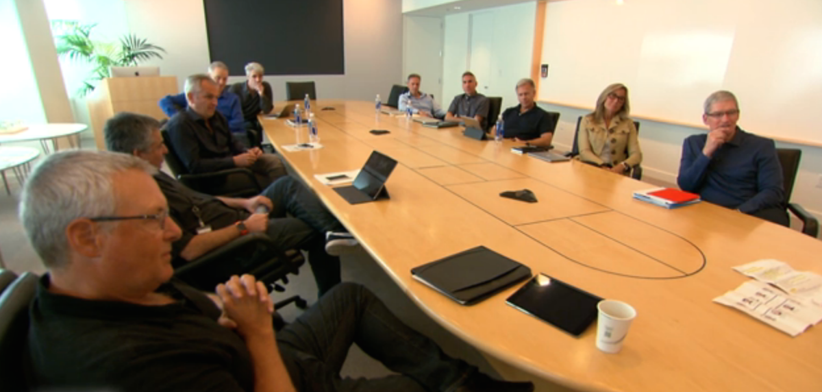 9to5mac's tweet photo. 60 Minutes goes inside Apple’s weekly exec meeting, design studio, spaceship campus, &amp; more https://t.co/ySFWmr8MS4 https://t.co/MZNPQB09ug