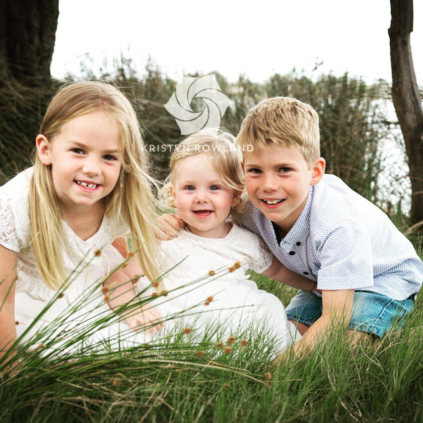 Love family portrait time! #kristynrowlandphotography #portrait #family