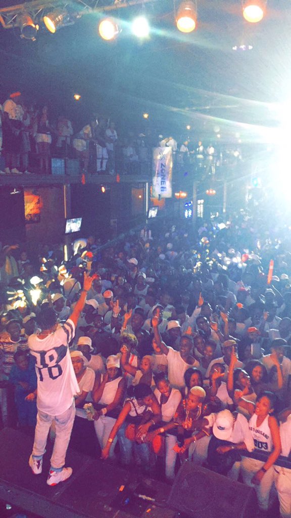 MaEzeeDoesIt's tweet image. ##AuthenticSunday @Zone6Venue #AllWhiteSendOff.. This one was for the books Lit🔥🔥🔥 #CashtimeLife #Soweto🚜