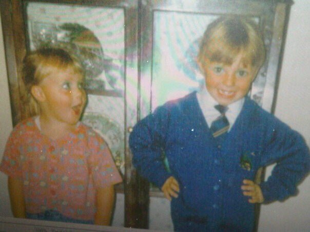 LauraReadx's tweet image. Happy birthday to my big sister @JenniferReadx Still looking up to you 20 years later! ❤️