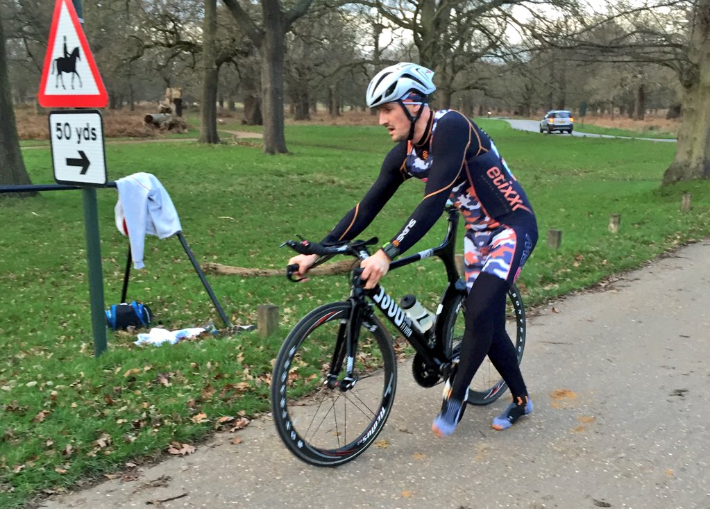 QSW_Sports's tweet photo. The #FastCamo #Custom #triathlon suit in an #Autumninal colour way.... with matching #Thermal Headband! #Fashion https://t.co/Gsrz4cI5Sj