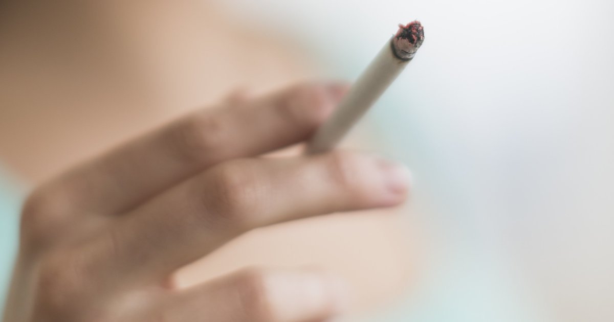 Secondhand smoke tied to infertility and early menopause huff.to/1RxOFng