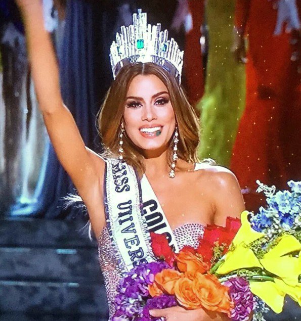 natigomezb's tweet photo. Esta es la foto que vale!!! #MissUniverse2015 https://t.co/uaJszKIRIT
