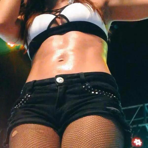 AIntimaDaAnitta's tweet photo. Barriga barriga B A R R I G A https://t.co/HkJ17LR7Yr