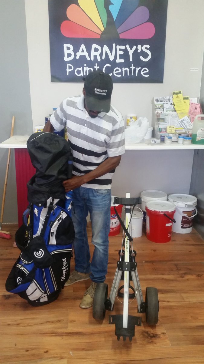 pekz33's tweet photo. Was just getting ready for a game with colleagues at Parkview Golf Club https://t.co/vOFnvHQ3p5
