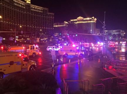 Incidente a Las Vegas: auto investe folla di pedoni vicino al Paris Hotel