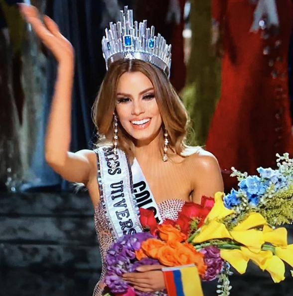 Nicopinzon's tweet photo. Como decía Diomedes: "tú eres la Reina".. https://t.co/q5US2nMevE