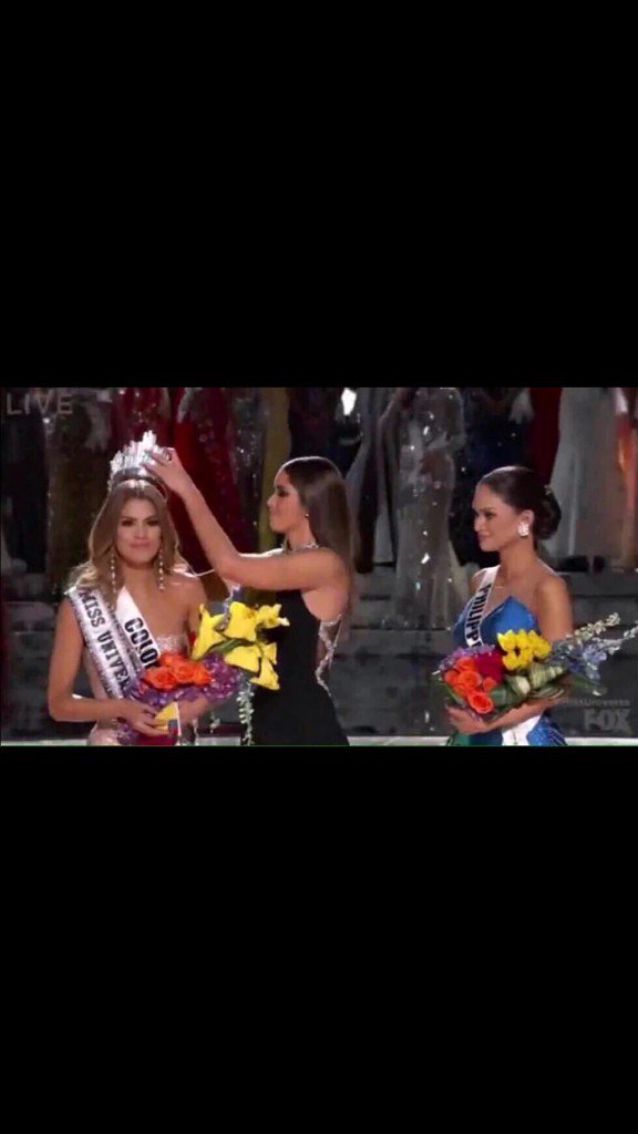 JosieKout's tweet photo. #MissUniverse2015 Worst thing to ever happen in pageantry! I'm so heartbroken for Miss Colombia &amp;Miss Philippines! https://t.co/IOZtAJ2jBV