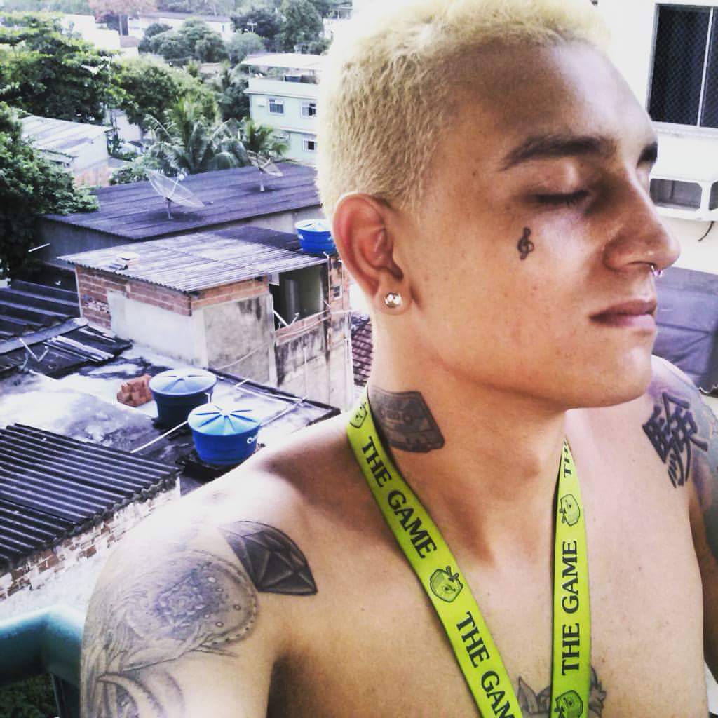 Leomixfc's tweet photo. Booa noite amores. #MeuAmor #Loirinho #Lindo #TaDeVolta 👏👏👌😻😻💕 https://t.co/5V41TuFWAm