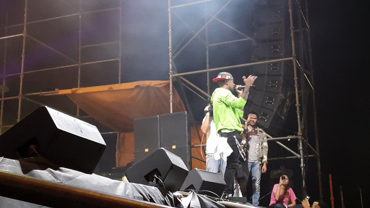 watuyusei1's tweet photo. .@apachelasminas al son del bombo y caja cierra el #Watuyusei2015 #PorEncimaDeLaIdea https://t.co/Ne8u99ef6U