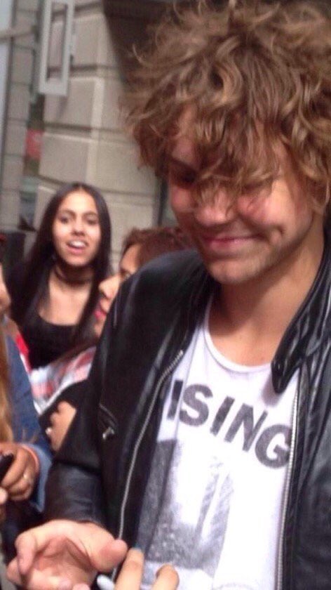 new fake :) rt this for me?