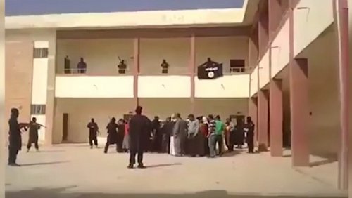 MISTER_GIA's tweet image. She described being held in a fighter's home, being raped until she fainted
NEWS ONLINE (G) gialoonline.blogspot.com/2015/12/isis-g…