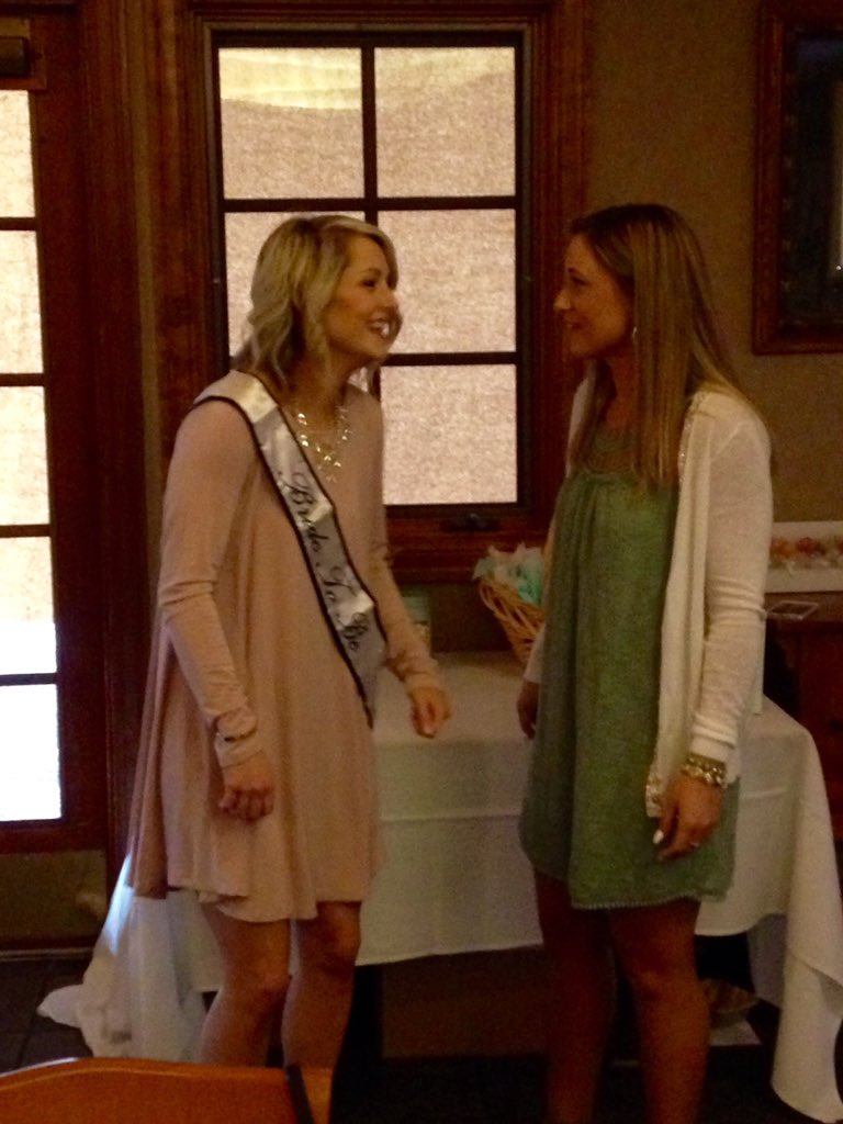 MeggShields's tweet photo. Wow @abiwissore ... Could we be any more photogenic? https://t.co/vqeb8sARvZ