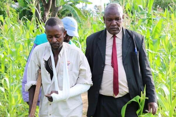 MukamiWaEmbu's tweet image. Embu woman clobbers husband, breaks his leg, arm in domestic quarrel #EmbuYetu