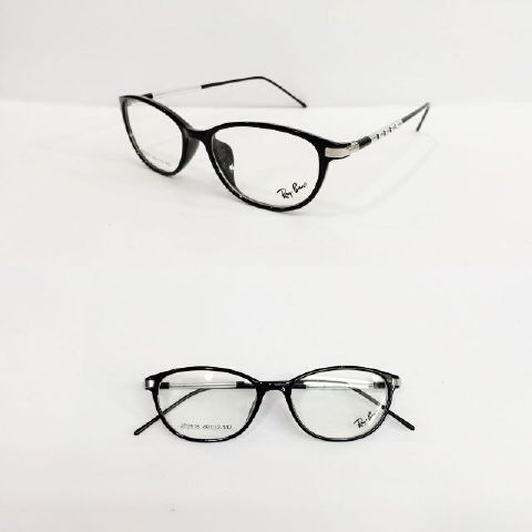 hotmaemp's tweet photo. Rayban hitam https://t.co/V21P9XmFXW