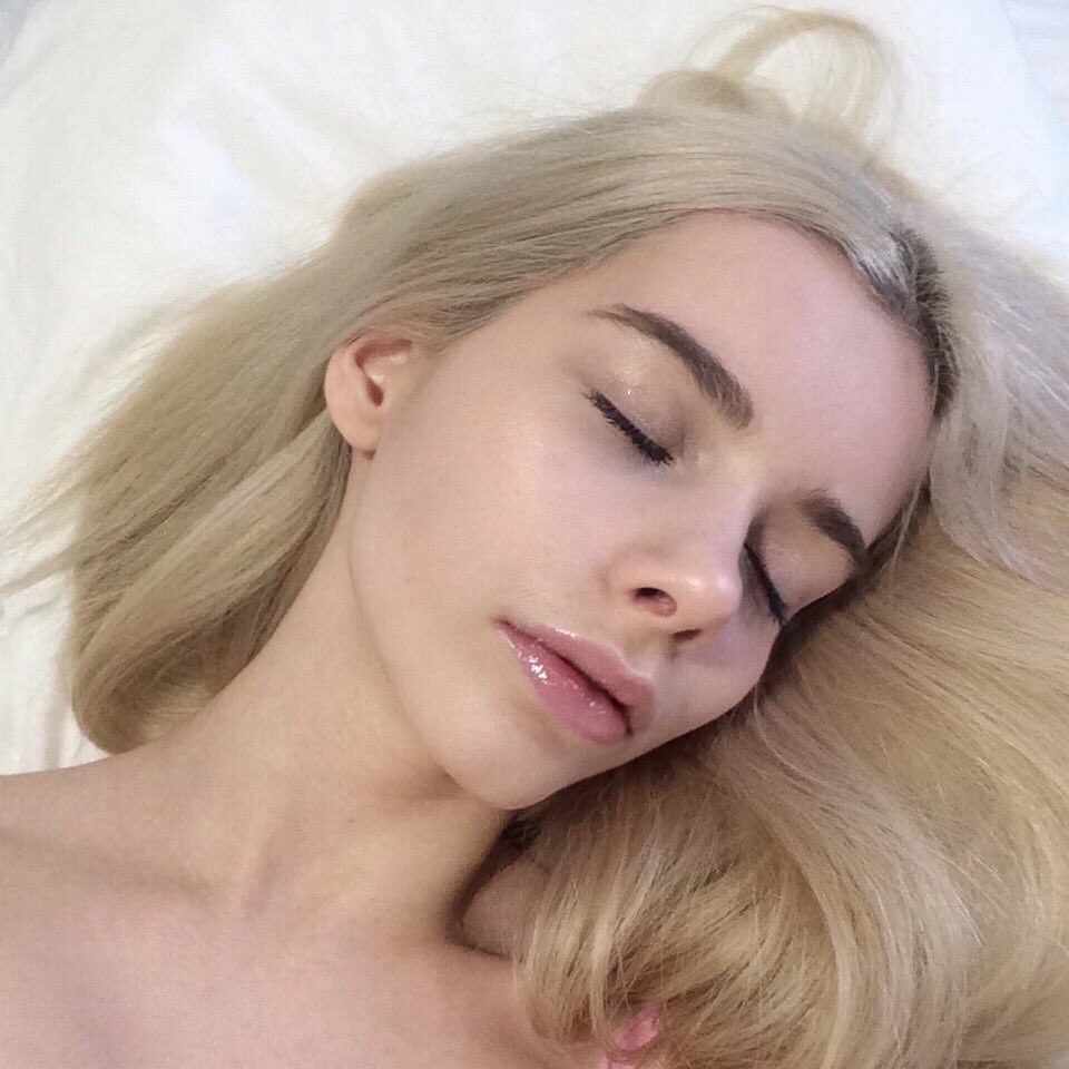 L0SERLAYOUTS's tweet photo. joanna kuchta icons
rt , fave &amp; give credits - Cía 🎂 https://t.co/ZhTAKAQpqU