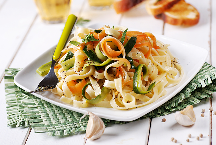 SnapinIndia's tweet photo. Sprinkle Italian Pasta #Noodles with a dash of #Snapin's #Oregano for that extra punch of flavours. https://t.co/GmgKAKafBh