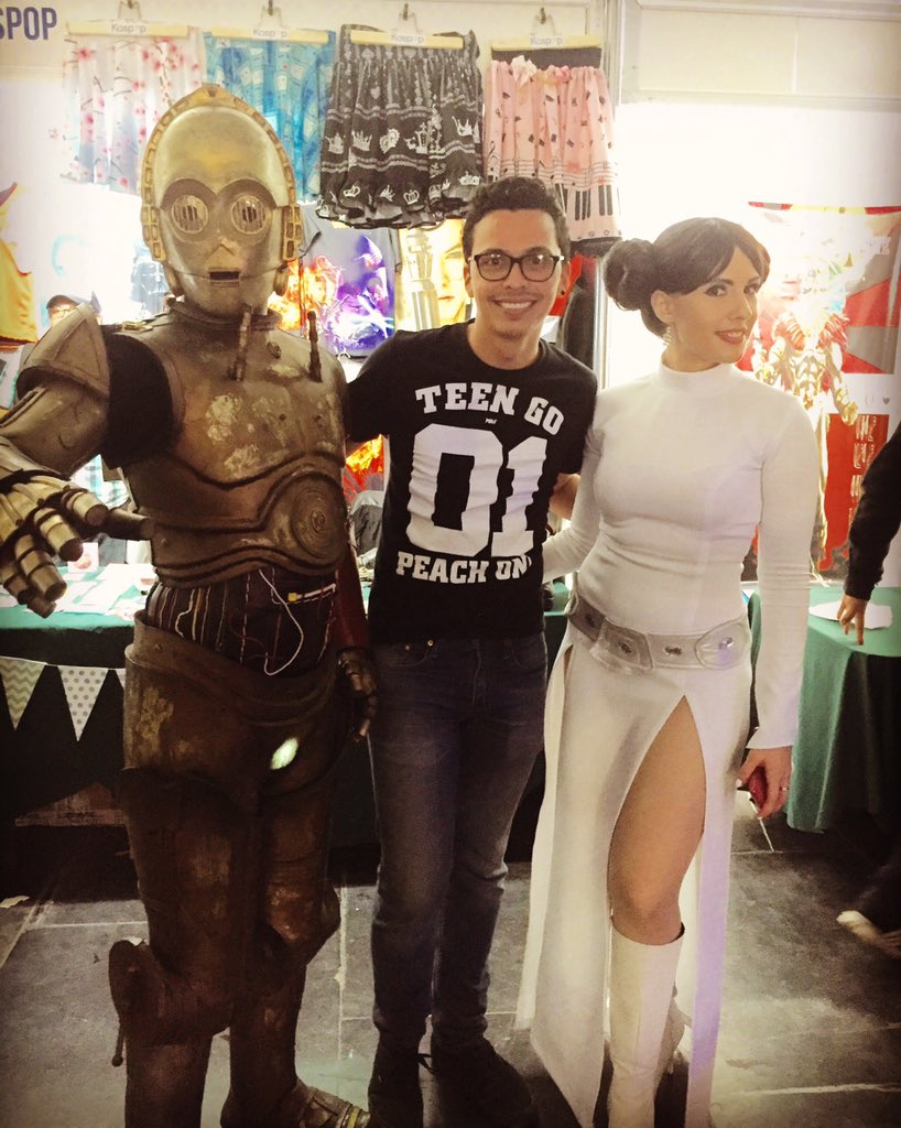 chan_rol's tweet image. En mis momentos mas quesos me acompaña mi ropa @PeraPrintLab