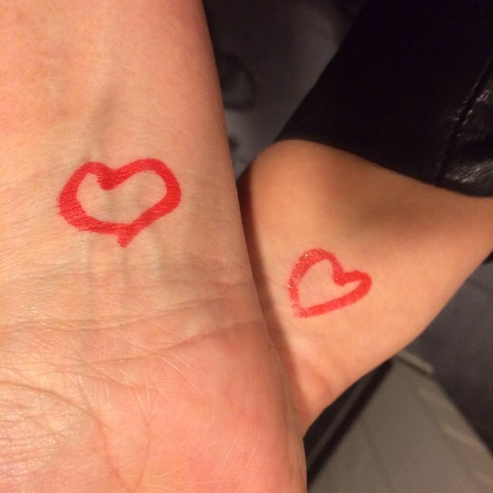 CultCabinet_CC's tweet photo. zijn bij @Frank3FM op visite geweest #sr15 @naarhuis Super gezellig! Als je naar de wc gaat krijg je een #hartje :) https://t.co/b2Ve2CMKpv