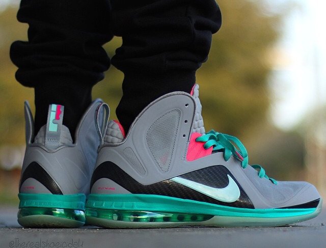 SneakerPics23's tweet photo. LeBron 9 South Beach https://t.co/JUBMcL5E9S
