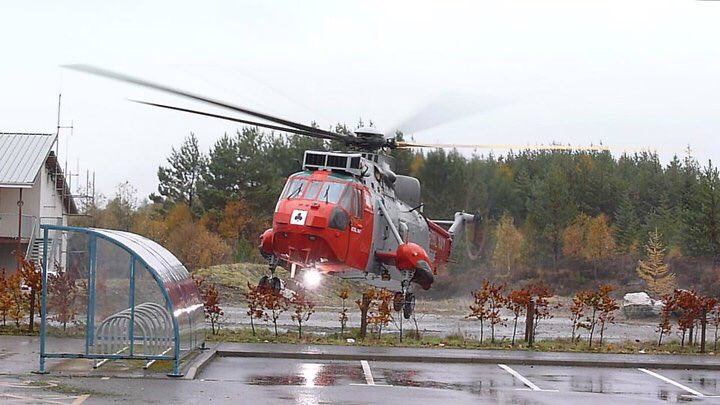 torque137's tweet photo. The clocks ticking...#rescue177 #hmsgannet #navyseaking @LochaberMRT https://t.co/Vg8i63Znbj
