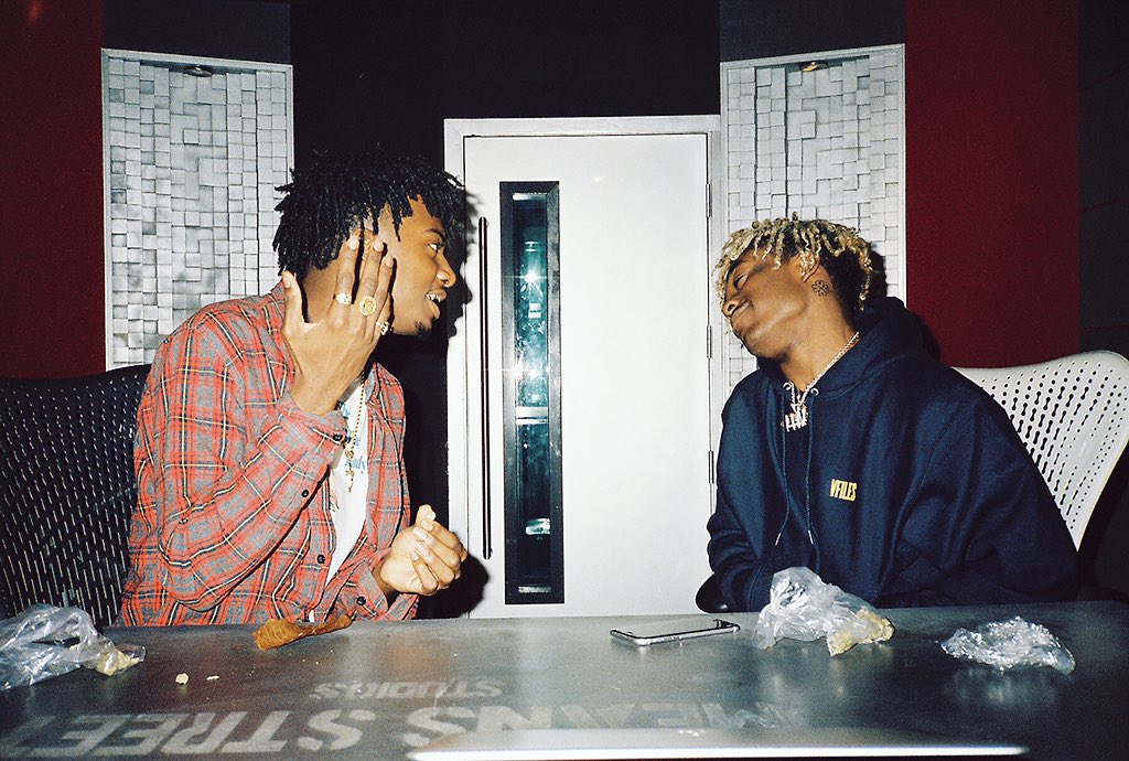 LILUZIVERT's tweet photo. We Smoke Gas to the Morning. @cartierhoe ++® https://t.co/rwcmzNTfdP