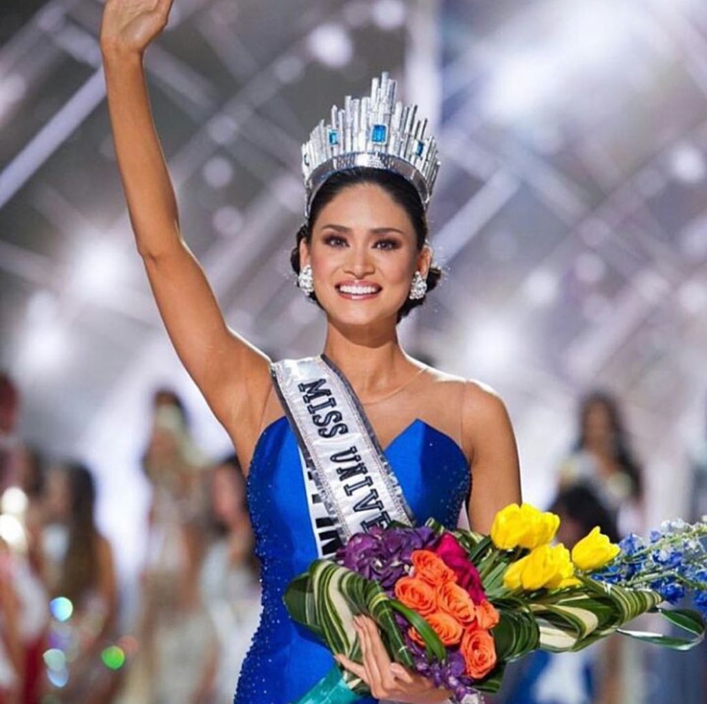 4SISTERSMUSIC's tweet photo. Congratulations @PiaWurtzbach for winning #MissUniverse2015 👑 We are so proud of you! 🙌🏻 https://t.co/UqSTu7y5qO