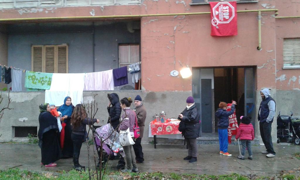 Abitantisansiro's tweet photo. Oggi in via civitali 30 colazione resistente! Noi da qui non ce ne andiamo. Vogliamo soluzioni reali. #bastasgomberi https://t.co/uudwnecDOU