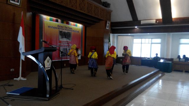 RelawanPintar's tweet photo. Penampilan Seni Tari dari SD 6 Payabakong @iloveaceh @FestivalGIM #JAAU @Ind_Mengajar https://t.co/9PhoD17WEh