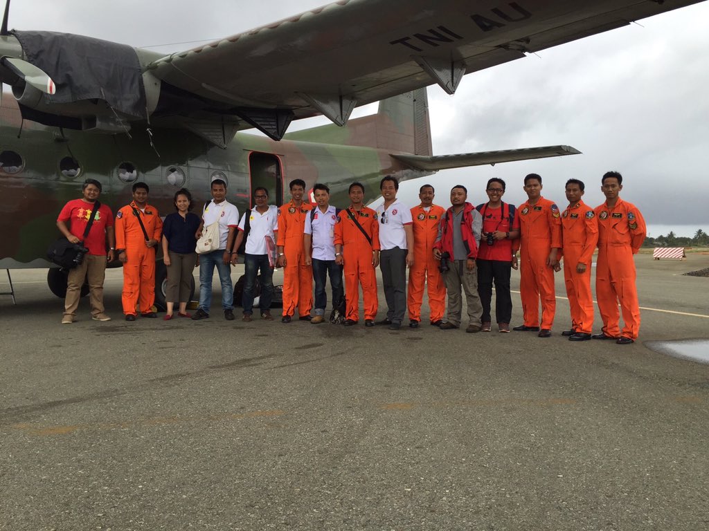 IG: andreopa (@andreopa) on Twitter photo Stelah melewati awan tebal & cuaca tak buruk akhirnya Tim Ekspedisi <a href="/KapsulWaktu70/">KapsulWaktu70</a> #EKW2085 tiba di Merauke Stelah melewati awan tebal & cuaca tak buruk akhirnya Tim Ekspedisi <a href="/KapsulWaktu70/">KapsulWaktu70</a> #EKW2085 tiba di Merauke
