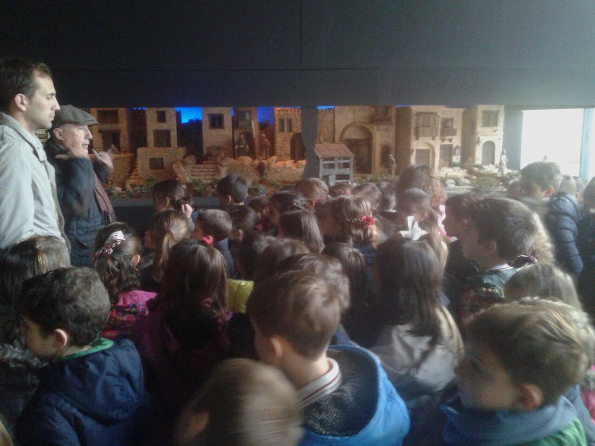 El primer ciclo sale de excursión a disfrutar del Belén de la Caja Rural.