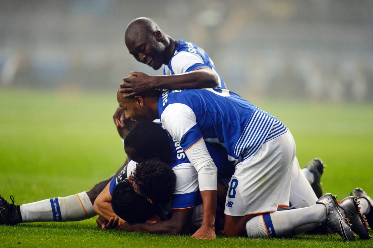 EuropaLeague's tweet image. Porto return to the top in Portugal with 3-1 win against Académica #UEL