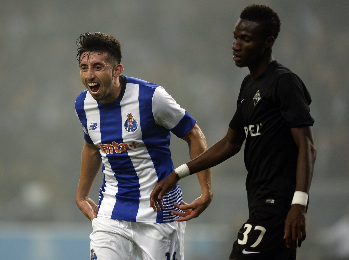 EuropaLeague's tweet image. Porto return to the top in Portugal with 3-1 win against Académica #UEL