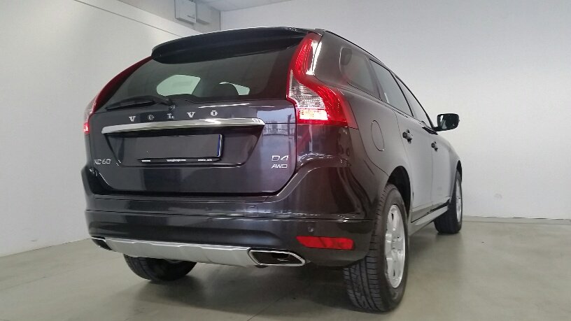 Scopri la selezione di usati aziendale #Gino! #Volvo #XC60 #Business con 22.421km a 32.900€! ow.ly/Waf9Y